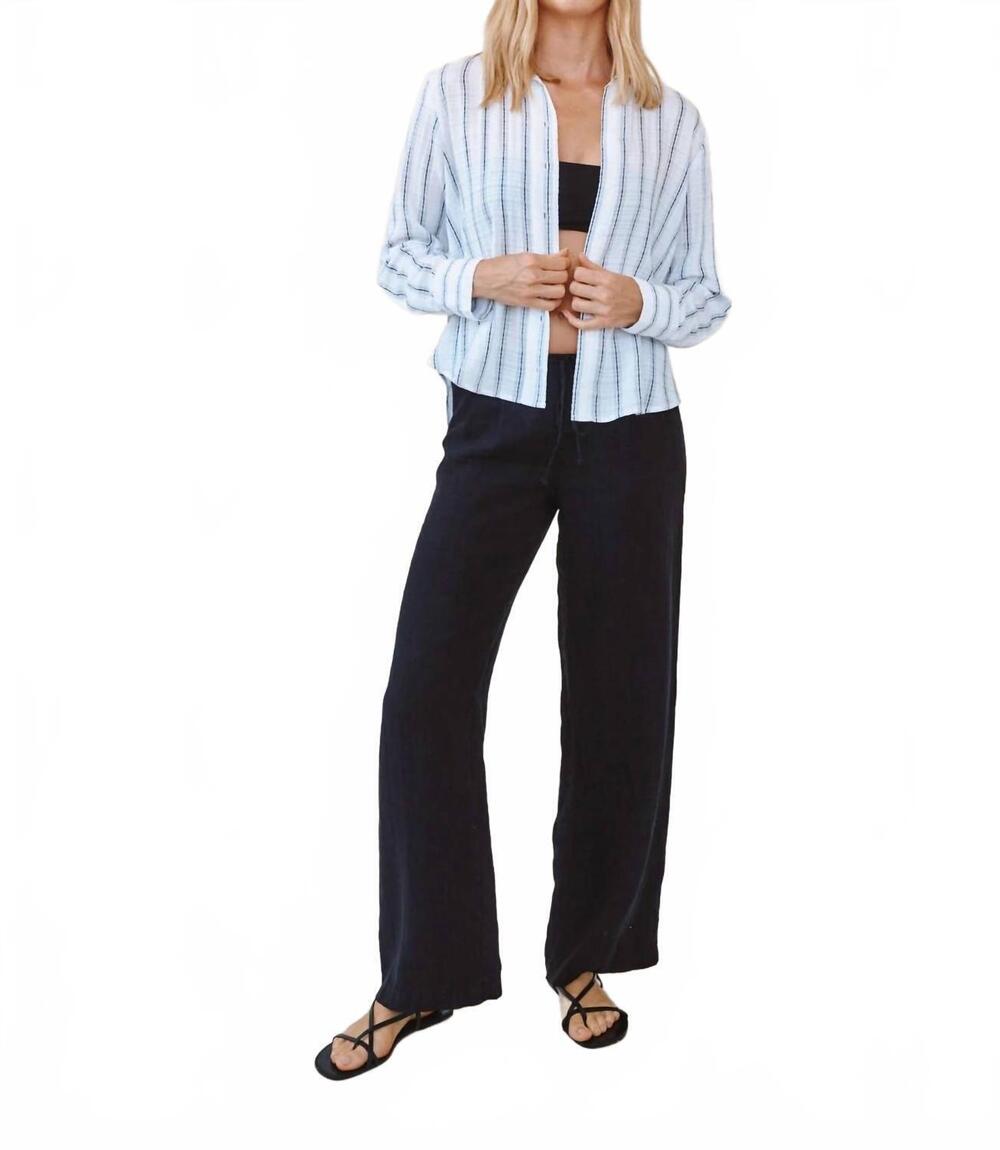 NEW BELLA DAHL clean split back button down shirt in black & white shadow stripe